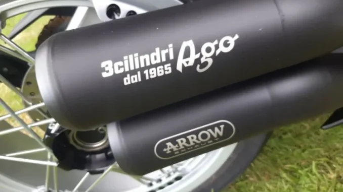 Arrow Exhaust.JPG